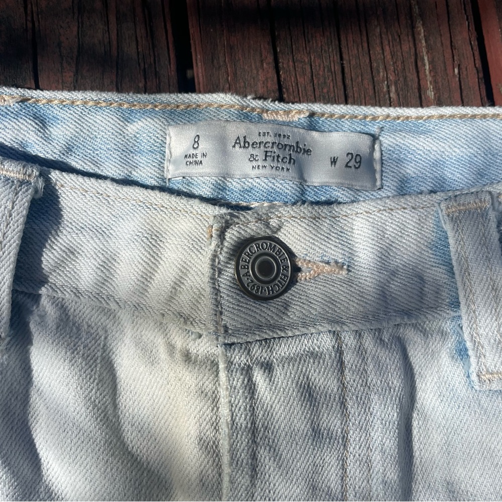 Distressed Denim Shorts - Picture 4 of 5